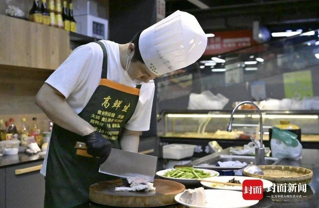 6元炒盘回锅肉！10分钟就出锅！四川绵阳菜市这家“代炒菜”火了